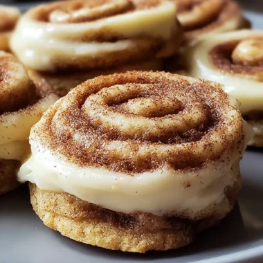 Decadent Cinnamon Roll Cheesecake Cookies Recipe