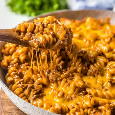 Delicious Enchilada Pasta Recipe (Quick and Easy!)