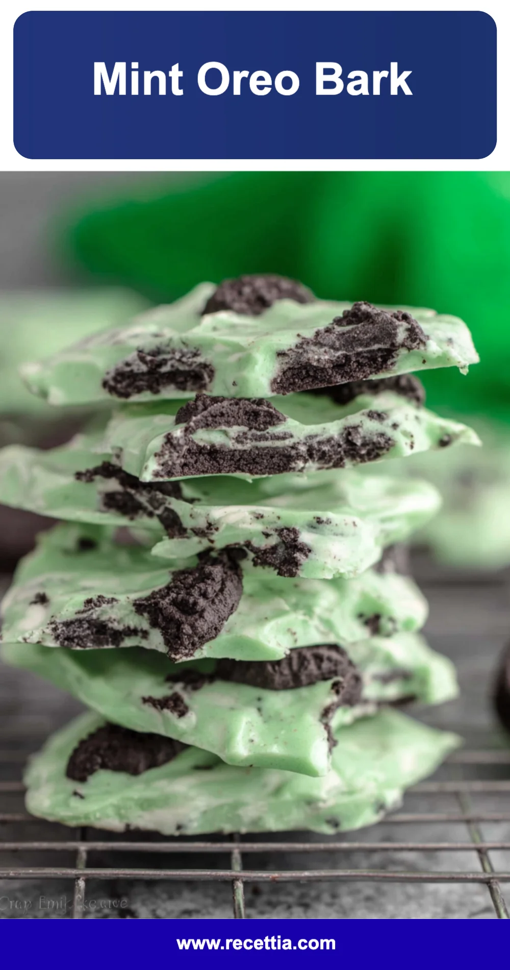 Deliciously Easy Mint Oreo Bark Recipe