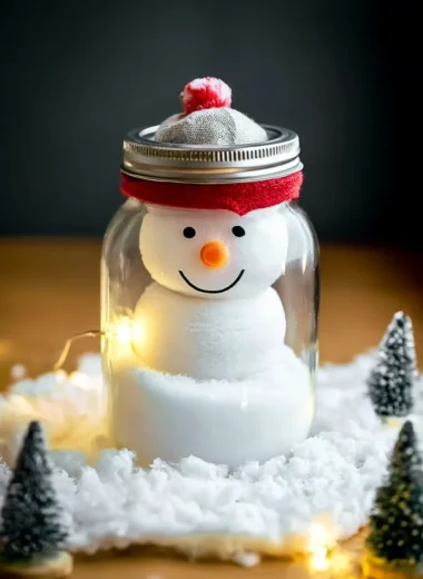 Charming Snowman in a Jar DIY for Winter Decor